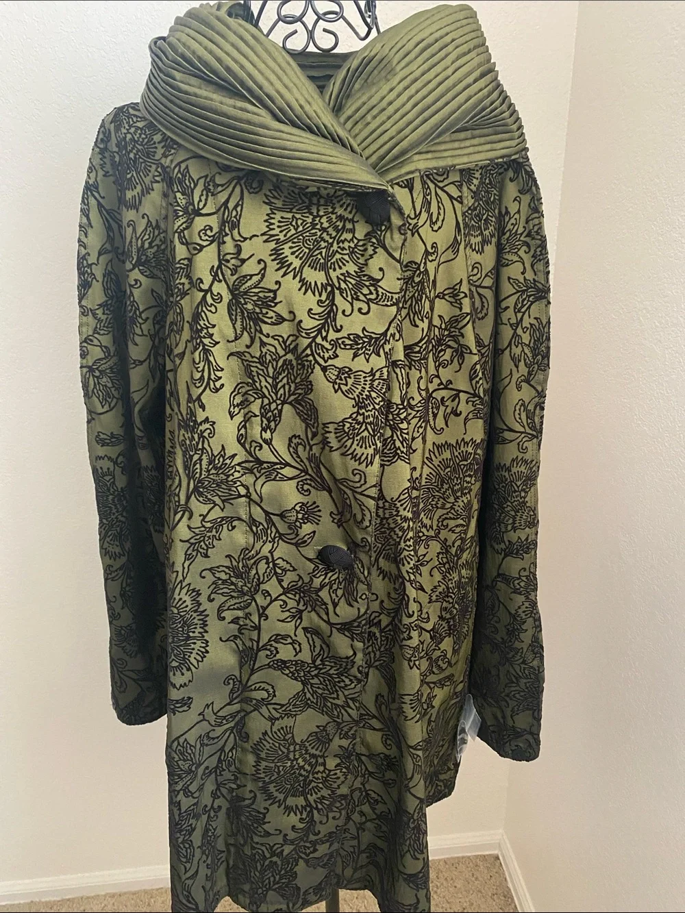 Mycra Pac Olive Green Floral Donatello VelvetEmbossed Jacket and Matching Purse